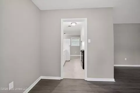 Entry Way - 5741 Wild Flower Dr, Jackson, MS 39209 photo 3 of 4