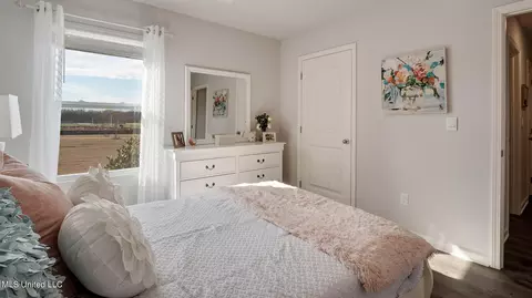 Bedroom - 82 Pine St, Byhalia, MS 38611 photo 4 of 6