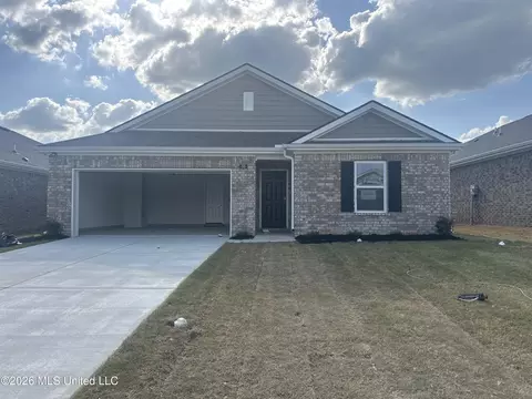 90 Pine St, Byhalia, MS 38611