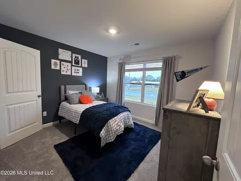 Bedroom - 94 Pine St, Byhalia, MS 38611 photo 1 of 5
