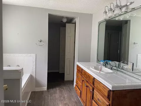 Bath - 4036 W Pine St, Moss Point, MS 39563 photo 1 of 1