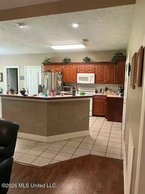 Kitchen - 1177 David Benjamin Dr, Mccomb, MS 39648 photo 6 of 6