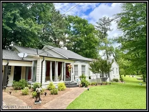208 Sycamore St, Sardis, MS 38666