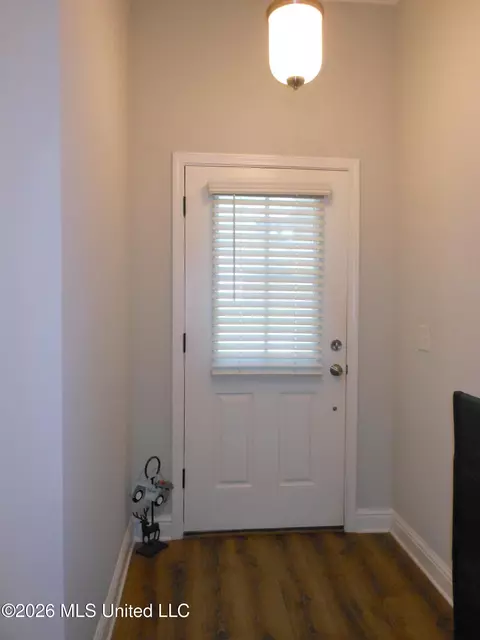 Entry Way - 708 Lexington Dr, Florence, MS 39073 photo 1 of 3