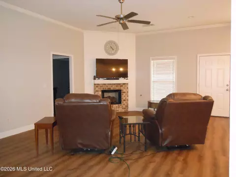 Living - 708 Lexington Dr, Florence, MS 39073 photo 2 of 2