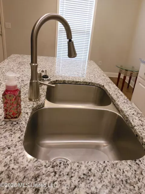 Kitchen - 708 Lexington Dr, Florence, MS 39073 photo 4 of 4