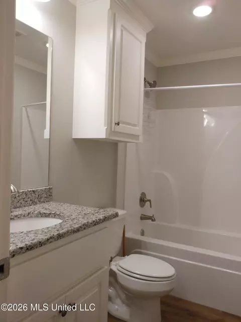 Bath - 708 Lexington Dr, Florence, MS 39073 photo 1 of 6