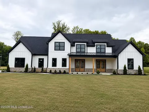 5073 Sophia Ln, Hernando, MS 38632