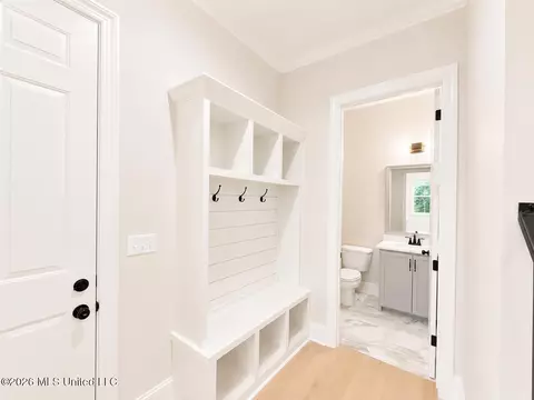 Entry Way - 5073 Sophia Ln, Hernando, MS 38632 photo 5 of 5