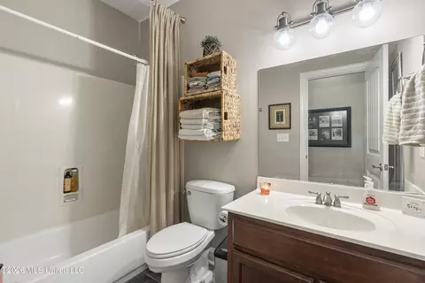 Bath - 86 Spring Oak Cv, Lamar, MS 38642 photo 4 of 4