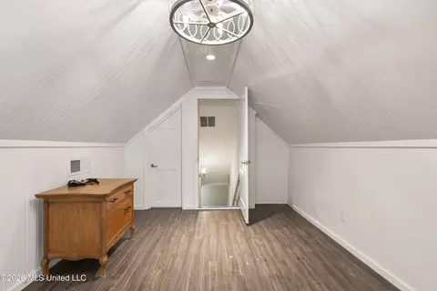 Entry Way - 86 Spring Oak Cv, Lamar, MS 38642 photo 2 of 2