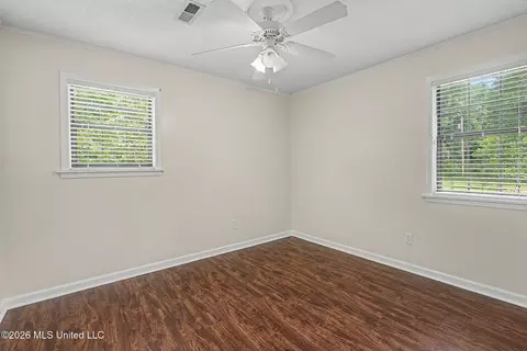 Bedroom - 3133 Pleasant Hill Rd, Nesbit, MS 38651 photo 4 of 5