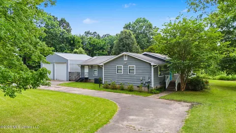 Exterior - 3133 Pleasant Hill Rd, Nesbit, MS 38651 photo 8 of 8