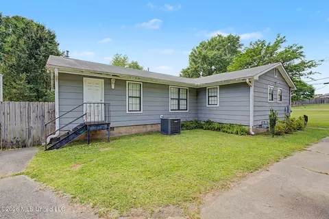 Exterior - 3133 Pleasant Hill Rd, Nesbit, MS 38651 photo 6 of 8