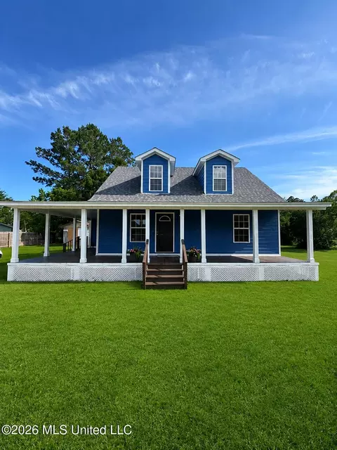 15025 Dantzler Rd, Vancleave, MS 39565