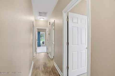 Entry Way - 215 Old Town Ln, Brandon, MS 39042 photo 2 of 2