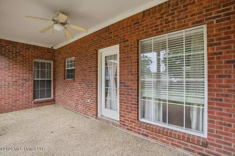 Exterior - 215 Old Town Ln, Brandon, MS 39042 photo 4 of 8