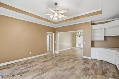 Living - 215 Old Town Ln, Brandon, MS 39042 photo 4 of 5