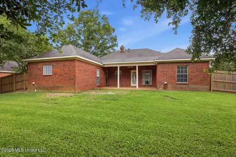 Exterior - 215 Old Town Ln, Brandon, MS 39042 photo 6 of 8