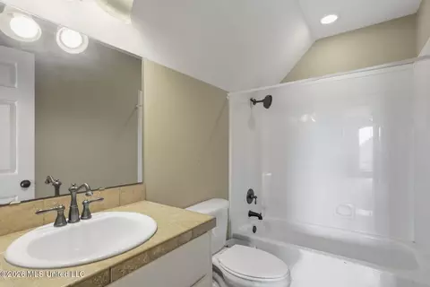 Bath - 179 Copper Ridge Ln, Florence, MS 39073 photo 3 of 3