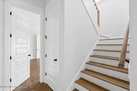 Entry Way - 4183 Edison Dr, Nesbit, MS 38651 photo 2 of 4