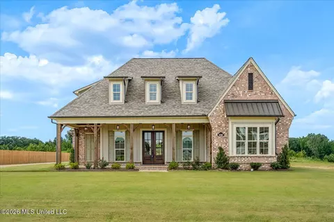Exterior - 4183 Edison Dr, Nesbit, MS 38651 photo 3 of 9