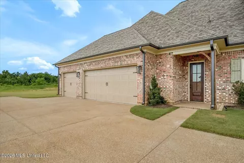 Exterior - 4183 Edison Dr, Nesbit, MS 38651 photo 9 of 9
