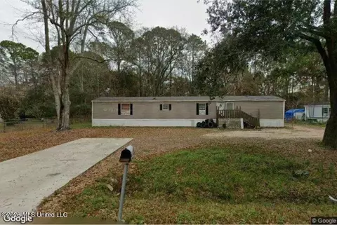3702 Pineview Ave, Pascagoula, MS 39581