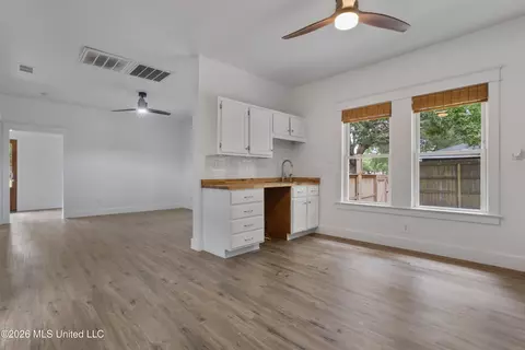 Living - 122 E Third St, Long Beach, MS 39560 photo 4 of 4