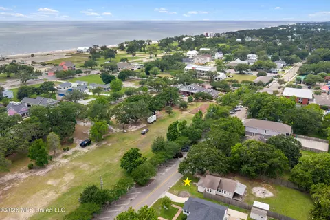 View/Area - 122 E Third St, Long Beach, MS 39560 photo 1 of 4