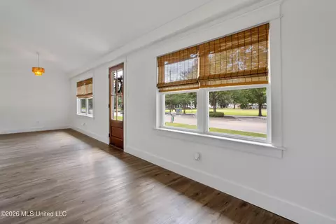 Living - 122 E Third St, Long Beach, MS 39560 photo 1 of 4