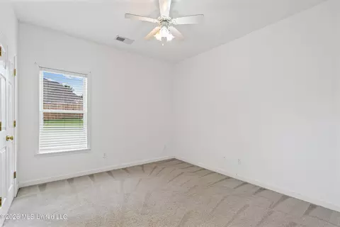Bedroom - 159 Cross Creek Dr, Hernando, MS 38632 photo 3 of 4