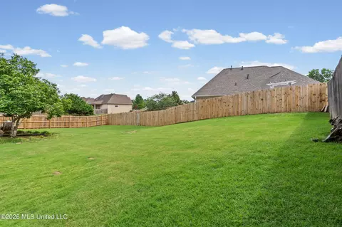 Exterior - 159 Cross Creek Dr, Hernando, MS 38632 photo 7 of 7