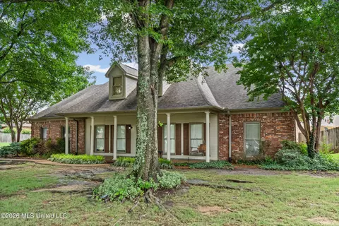 Exterior - 159 Cross Creek Dr, Hernando, MS 38632 photo 3 of 7