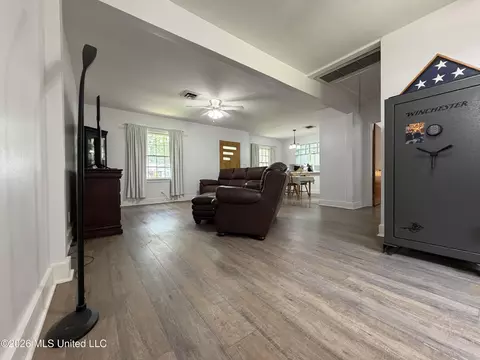 Living - 323 Hightower St, Sardis, MS 38666 photo 3 of 3