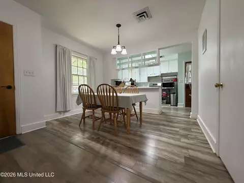 Dining - 323 Hightower St, Sardis, MS 38666 photo 1 of 1