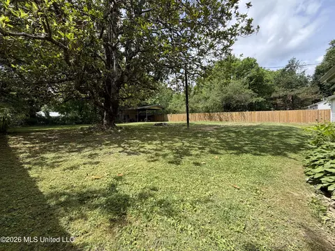 Exterior - 323 Hightower St, Sardis, MS 38666 photo 2 of 4