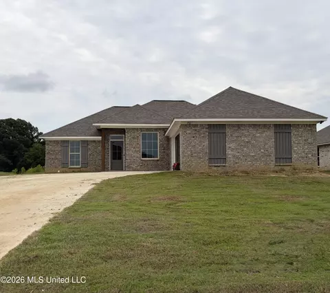 150 Madisonville Dr, Canton, MS 39046