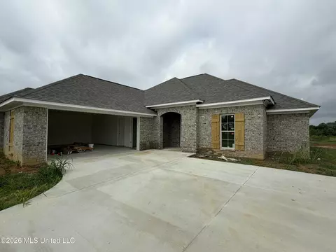 145 Madisonville Dr, Canton, MS 39046