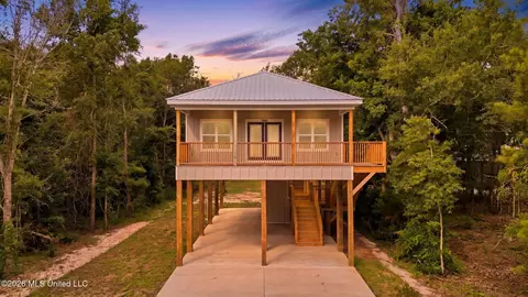 5235 Clermont Blvd, Bay Saint Louis, MS 39520