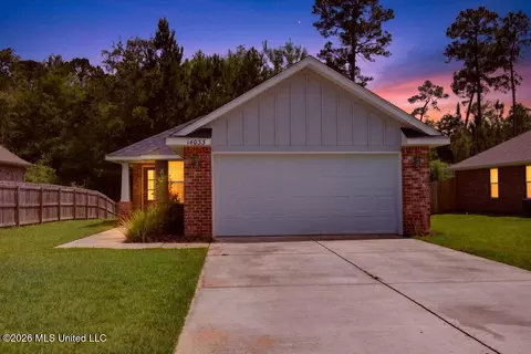 14033 Fox Hill Dr, Gulfport, MS 39503