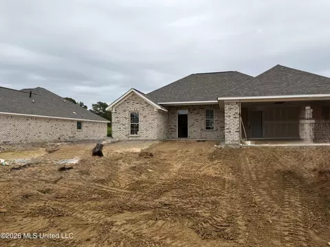 146 Madisonville Dr, Canton, MS 39046