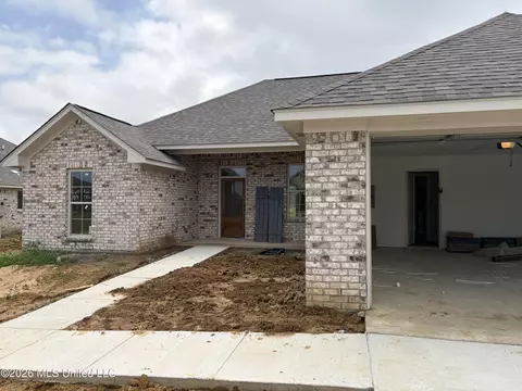 146 Madisonville Dr, Canton, MS 39046