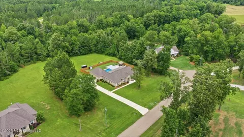 View/Area - 637 Kylemore Ln, Brandon, MS 39047 photo 2 of 11