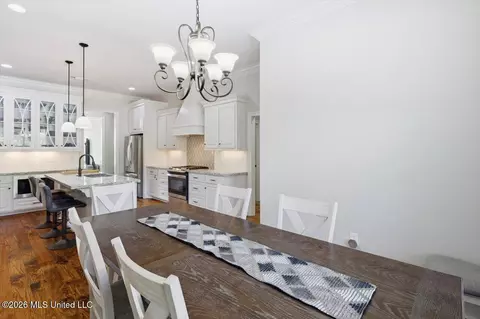Dining - 637 Kylemore Ln, Brandon, MS 39047 photo 2 of 2
