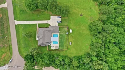 View/Area - 637 Kylemore Ln, Brandon, MS 39047 photo 7 of 11