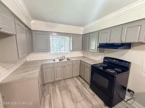 Kitchen - 939 Pine Lake Dr, Jackson, MS 39206 photo 2 of 2