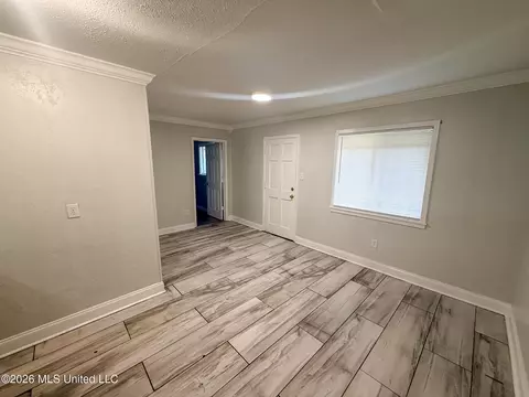 Living - 939 Pine Lake Dr, Jackson, MS 39206 photo 2 of 3