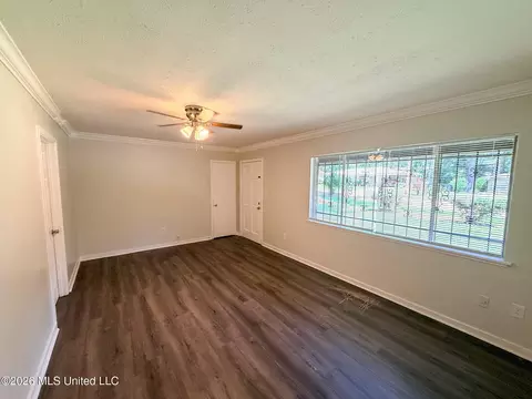 Living - 939 Pine Lake Dr, Jackson, MS 39206 photo 3 of 3