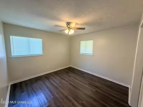 Bedroom - 939 Pine Lake Dr, Jackson, MS 39206 photo 3 of 5